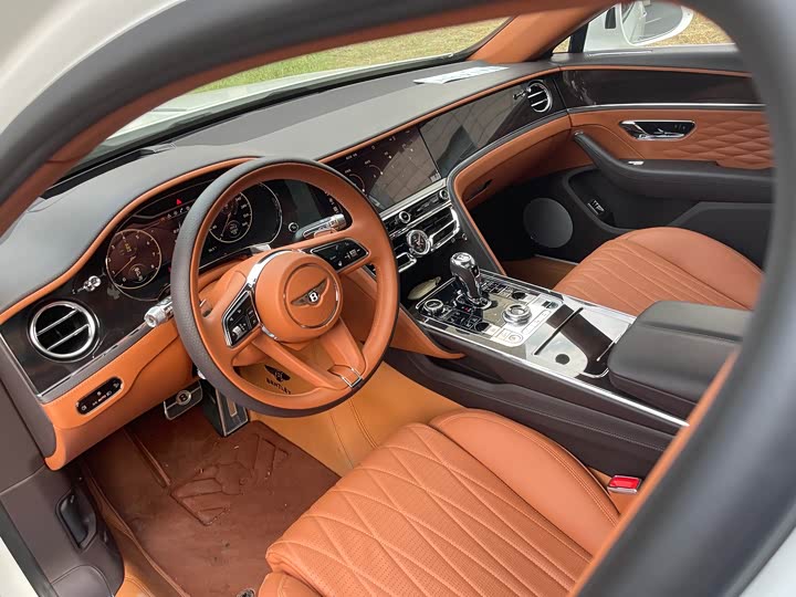 Фото 8 - Bentley Flying Spur