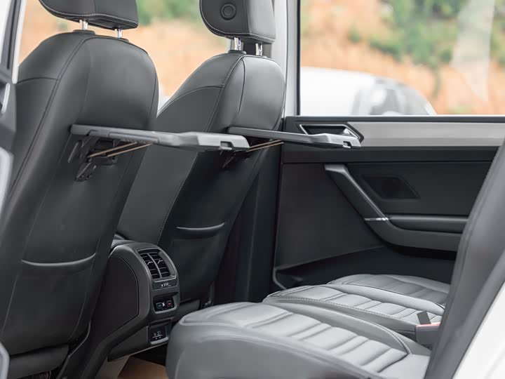 Фото 20 - Volkswagen Touran L