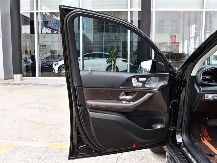 Фото 14 - Mercedes-Benz GLE-Class