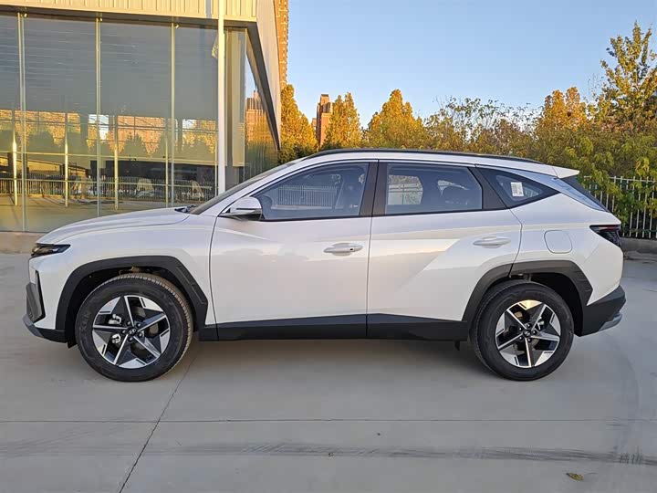 Фото 5 - Hyundai Tucson L