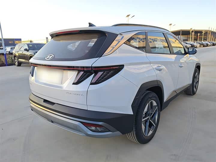 Фото 7 - Hyundai Tucson L