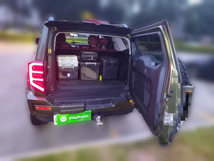 Фото 10 - Tank 400 Hybrid