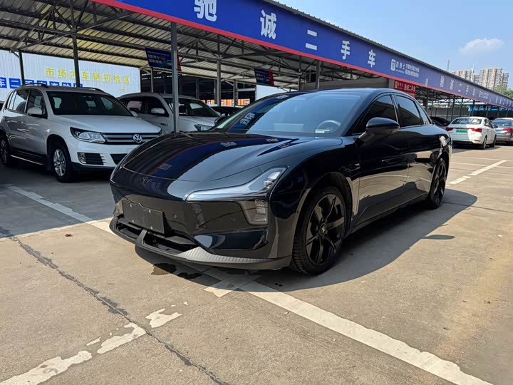 Фото 1 - XPeng Mona M03