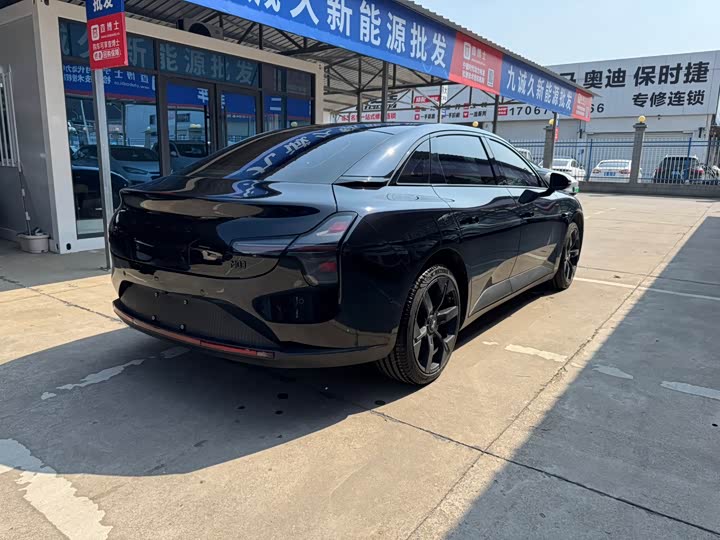 Фото 4 - XPeng Mona M03