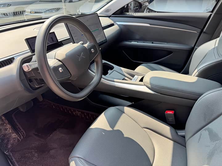 Фото 7 - XPeng Mona M03