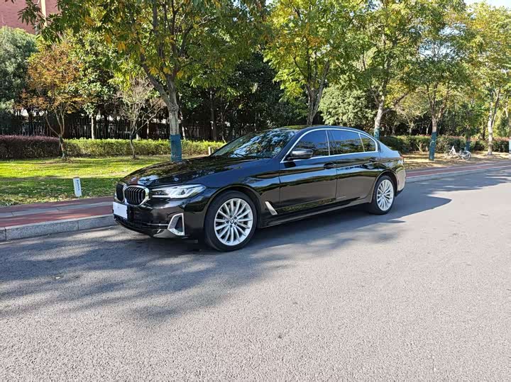 Фото 1 - BMW 5 Series