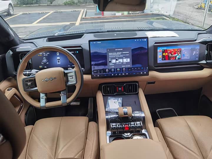 Фото 5 - BYD FangChengBao Leopard 8