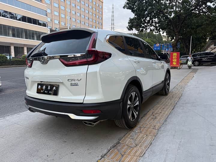 Фото 12 - Honda CR-V