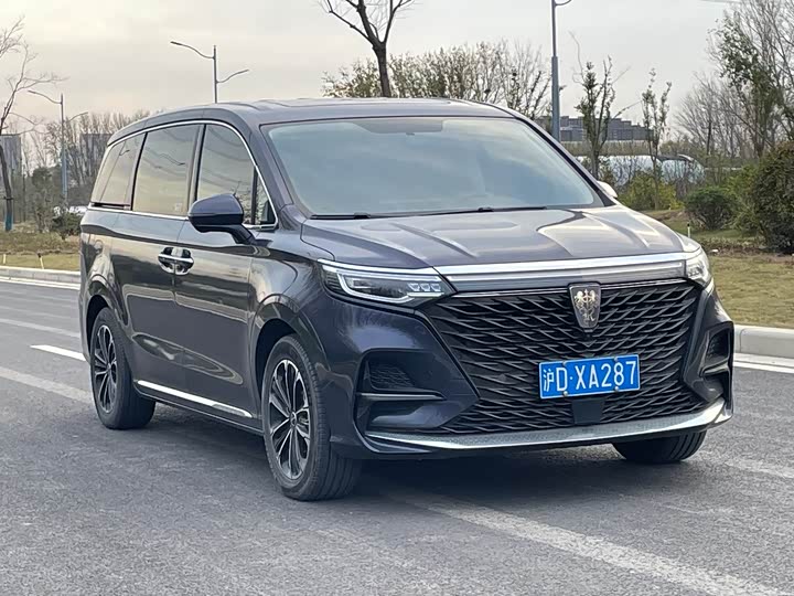 Фото 3 - Roewe iMax 8