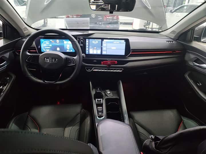 Фото 10 - Geely Binrui