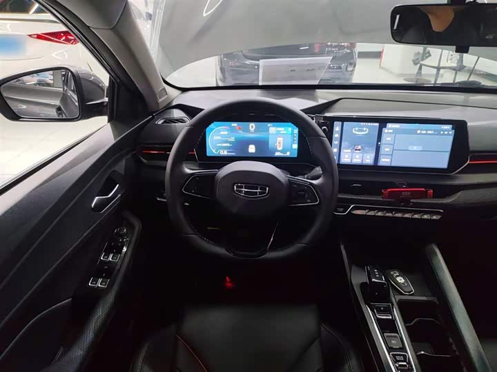 Фото 11 - Geely Binrui