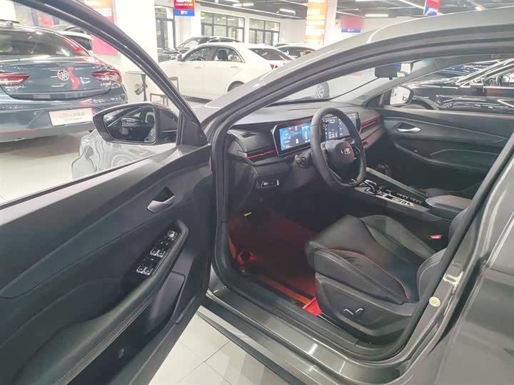 Фото 16 - Geely Binrui