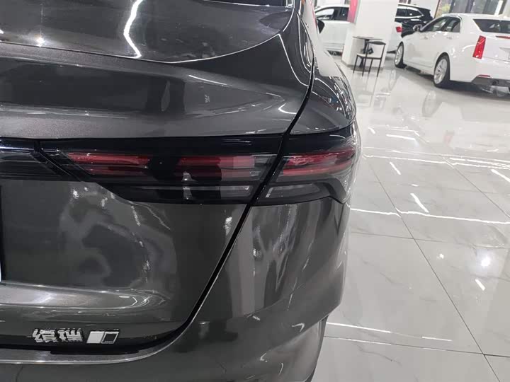 Фото 8 - Geely Binrui