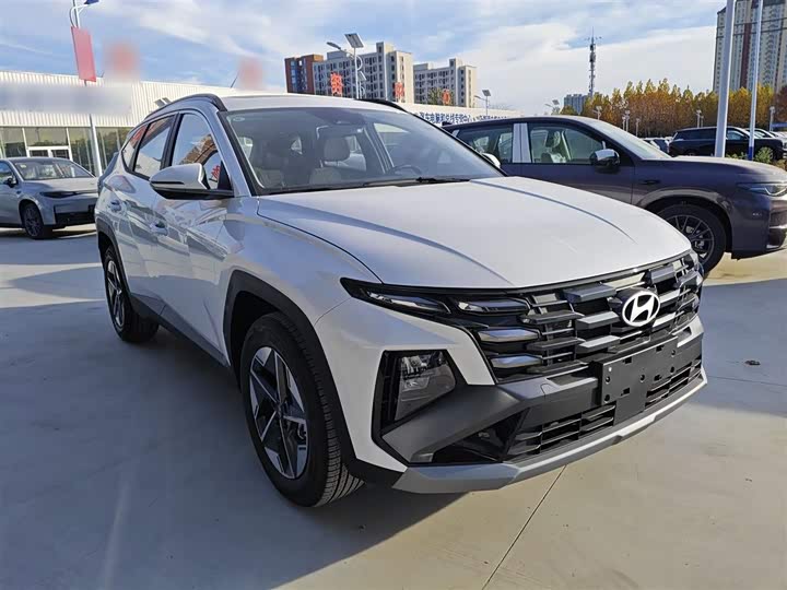 Фото 4 - Hyundai Tucson L