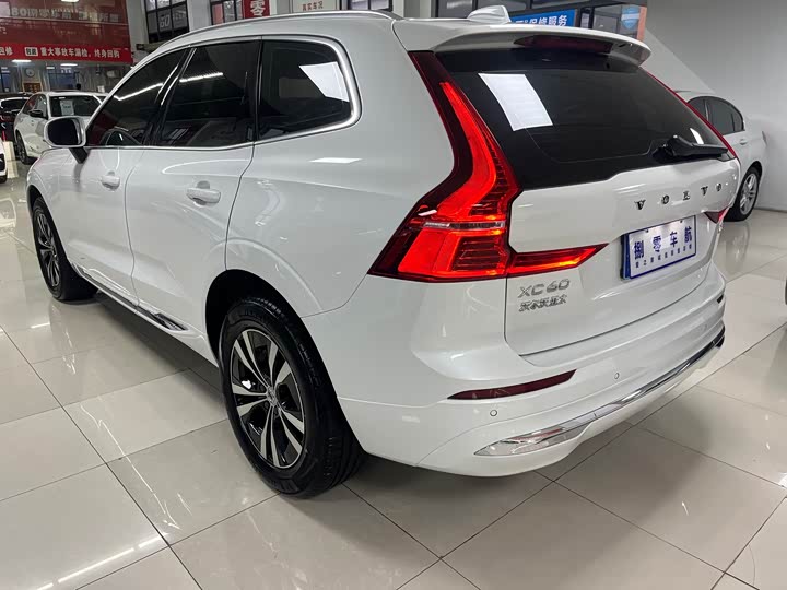 Фото 16 - Volvo XC60