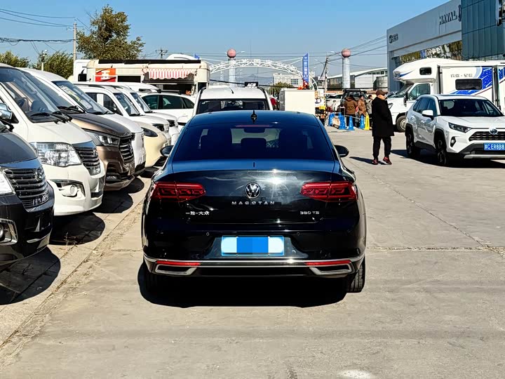 Фото 3 - Volkswagen Magotan