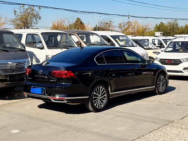 Фото 4 - Volkswagen Magotan