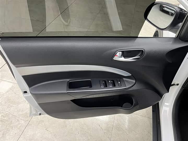 Фото 10 - Kia KX1