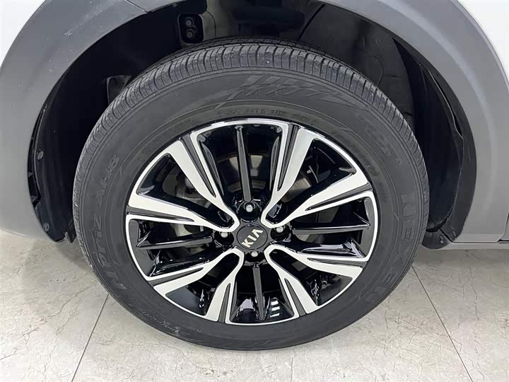 Фото 18 - Kia KX1