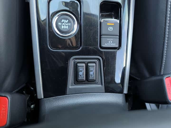 Фото 17 - Mitsubishi Outlander