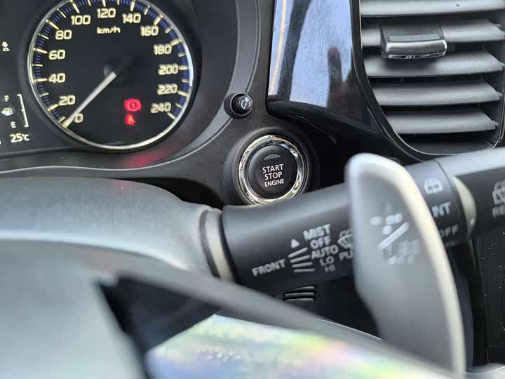 Фото 23 - Mitsubishi Outlander