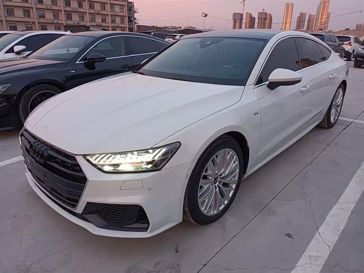 Фото 1 - Audi A7