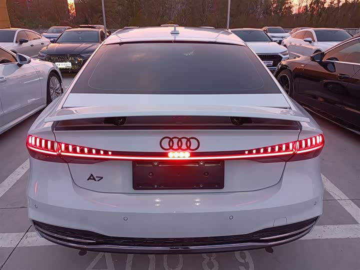 Фото 6 - Audi A7