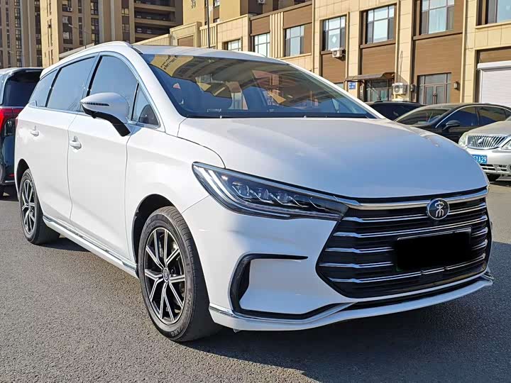 Фото 3 - BYD Song Max Hybrid