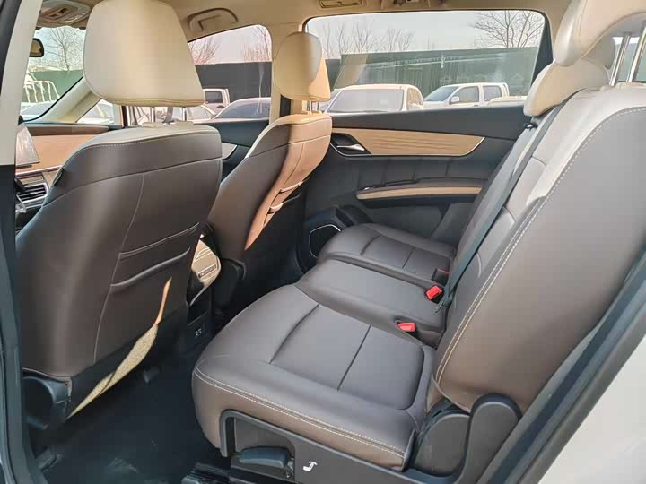 Фото 7 - BYD Song Max Hybrid