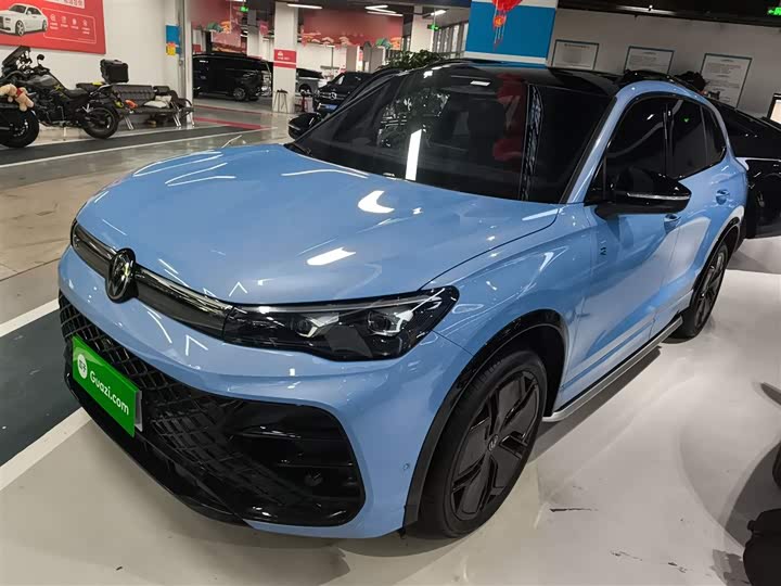 Фото 2 - Volkswagen Tiguan L Pro