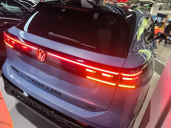 Фото 7 - Volkswagen Tiguan L Pro