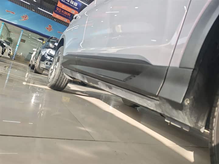 Фото 16 - Geely Coolray