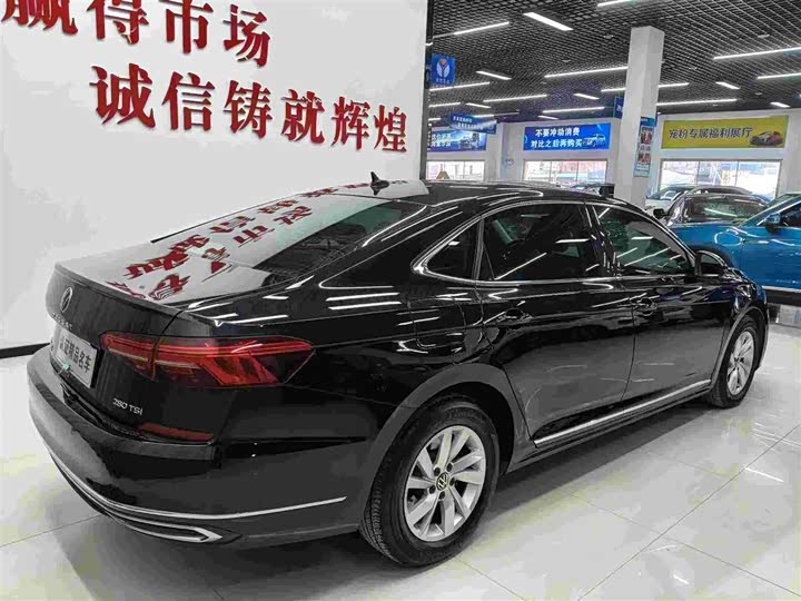 Фото 5 - Volkswagen Passat