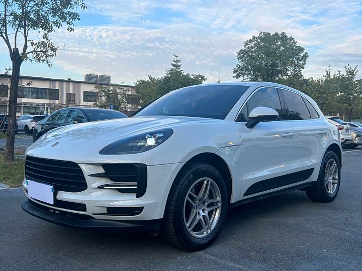 Фото 1 - Porsche Macan