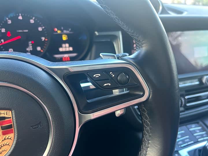 Фото 15 - Porsche Macan