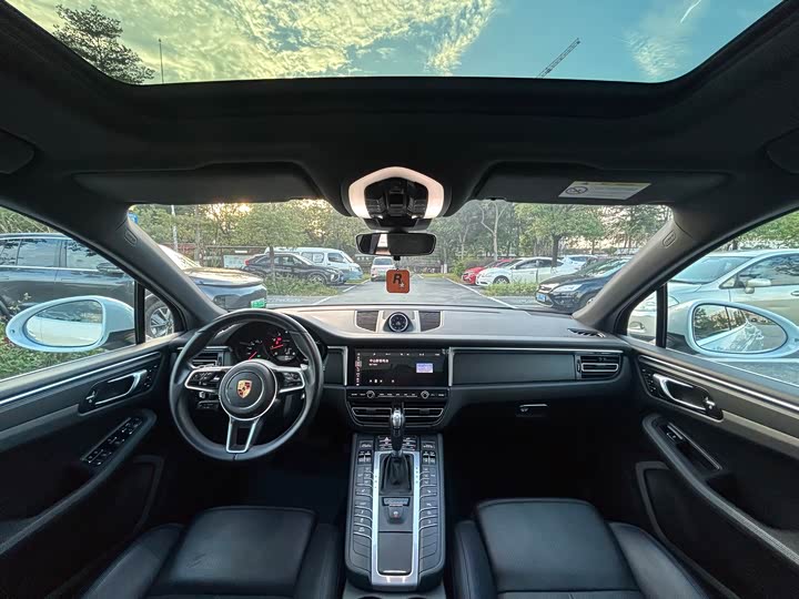 Фото 24 - Porsche Macan