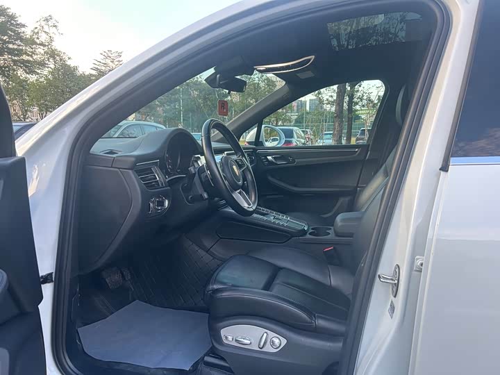 Фото 27 - Porsche Macan