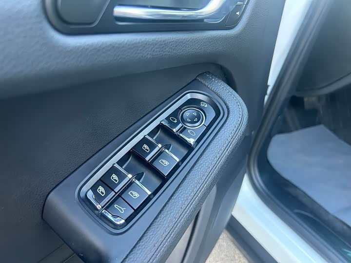 Фото 28 - Porsche Macan