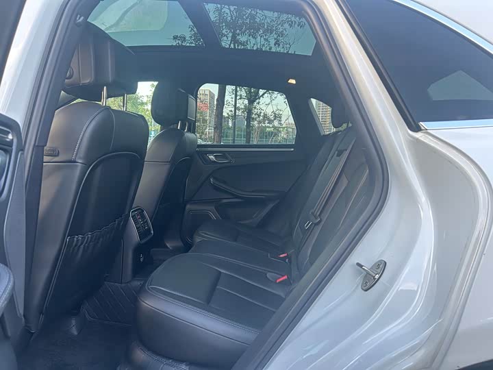 Фото 30 - Porsche Macan