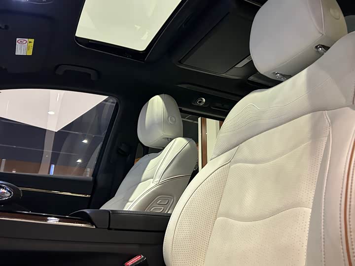 Фото 11 - GAC Trumpchi M8