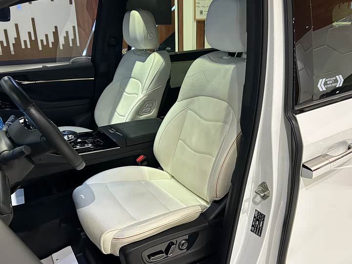 Фото 12 - GAC Trumpchi M8