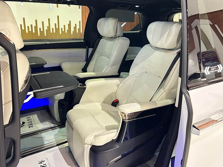 Фото 20 - GAC Trumpchi M8