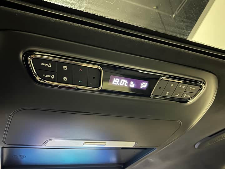 Фото 25 - GAC Trumpchi M8