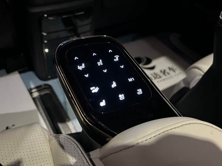 Фото 26 - GAC Trumpchi M8