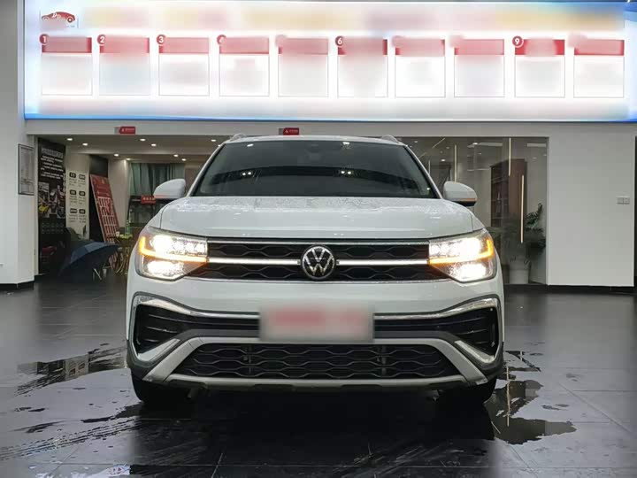 Фото 3 - Volkswagen Tharu