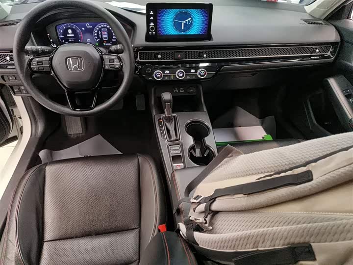 Фото 10 - Honda Civic