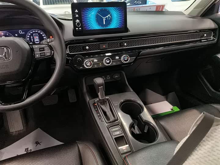 Фото 13 - Honda Civic