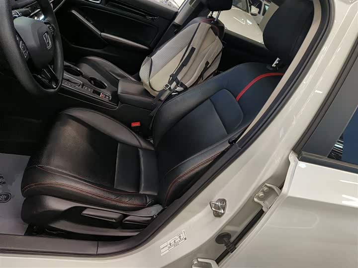 Фото 15 - Honda Civic