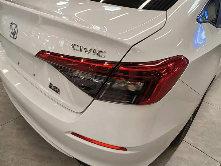 Фото 8 - Honda Civic