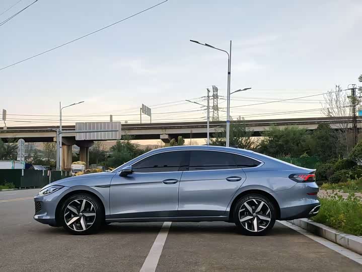 Фото 10 - Volkswagen Lamando L